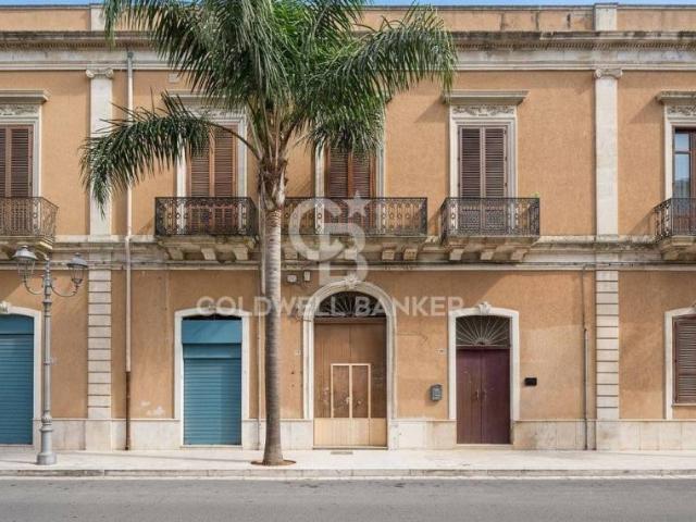 Quadrilocale in vendita a Brindisi corso Roma, 97, Centro Storico