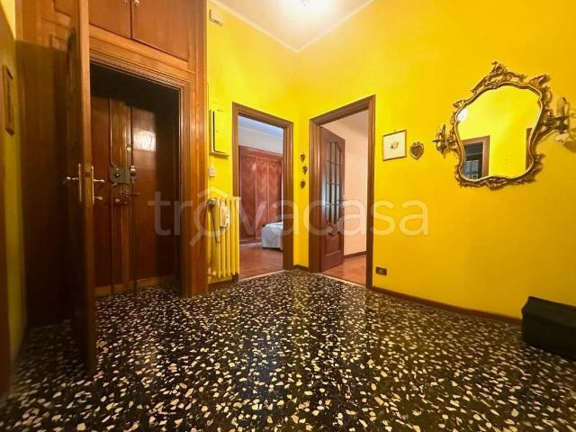 Quadrilocale in vendita a Cuneo via Antonio Stoppani, Centro