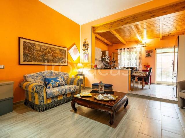 Quadrilocale in vendita a Cagliari via Monfalcone, 24, Is Mirrionis