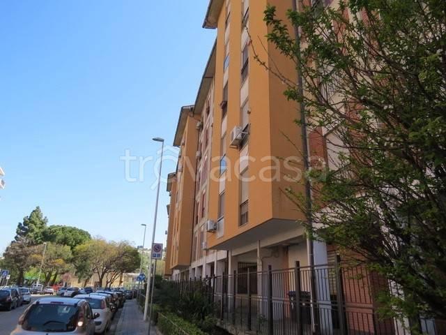 Quadrilocale in vendita a Cagliari via Pertusola, 11, Is Mirrionis