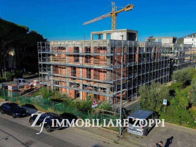 Quadrilocale in vendita a Calenzano via larga