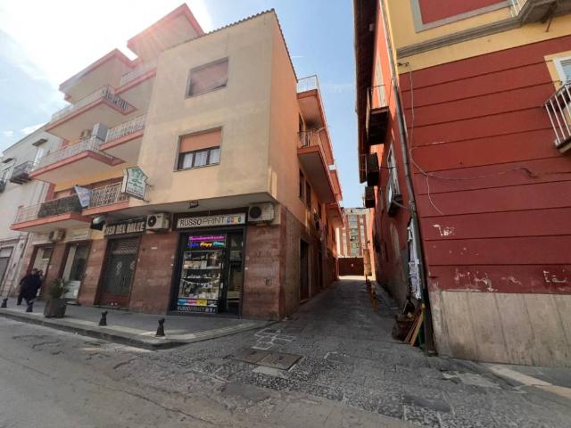 Quadrilocale in vendita a Calvizzano via Carlo Levi, 1b