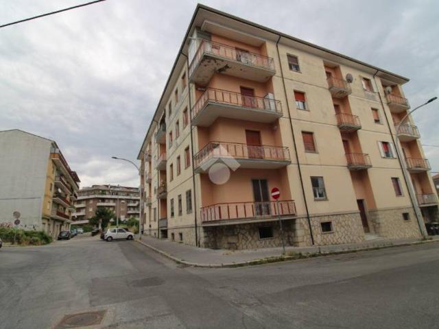 Quadrilocale in vendita a Campobasso via Montello, 21