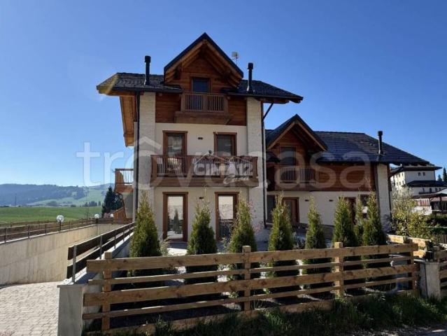Quadrilocale in vendita a Canove di Roana via Cima 12, 4, Canove Di Roana
