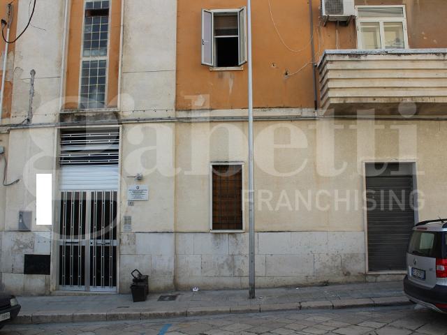 Quadrilocale in vendita a Canosa di Puglia
