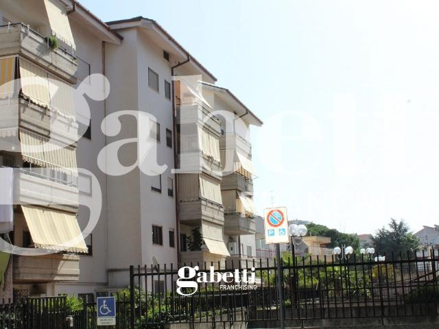 Quadrilocale in vendita a Canosa di Puglia