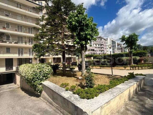 Quadrilocale in vendita a Caserta via Achille Tedeschi, Tredici