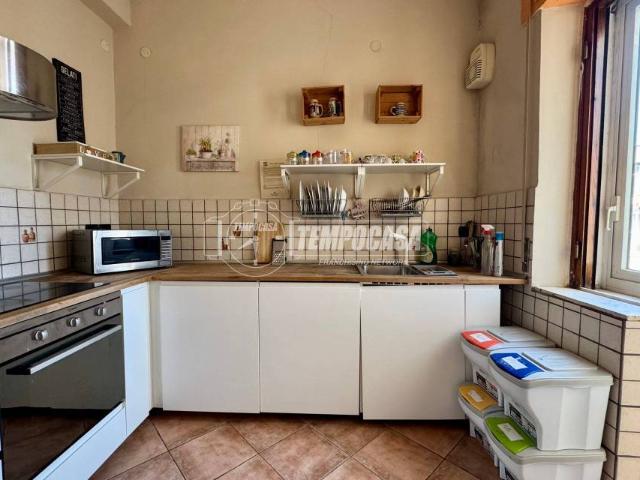 Quadrilocale in vendita a Caserta via Fulvio Renella, Ferrarecce Università