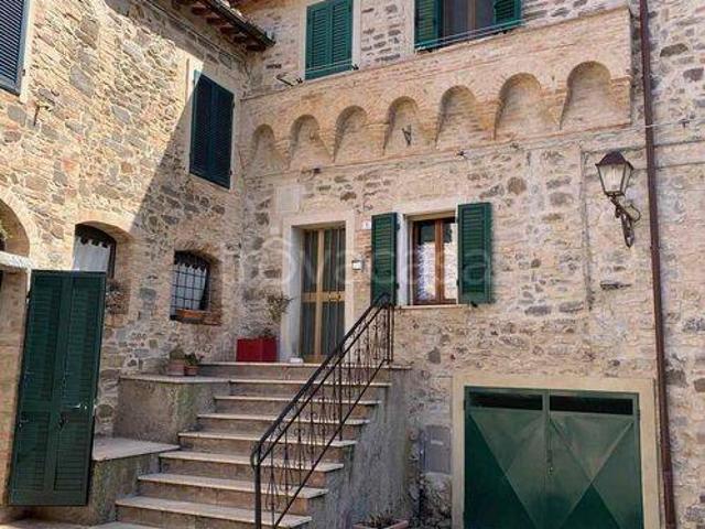 Quadrilocale in vendita a Castel del Piano