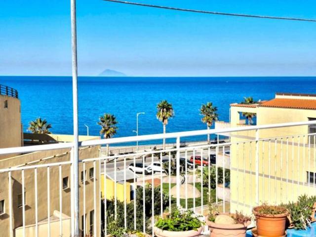 Quadrilocale in vendita a Capo d'Orlando