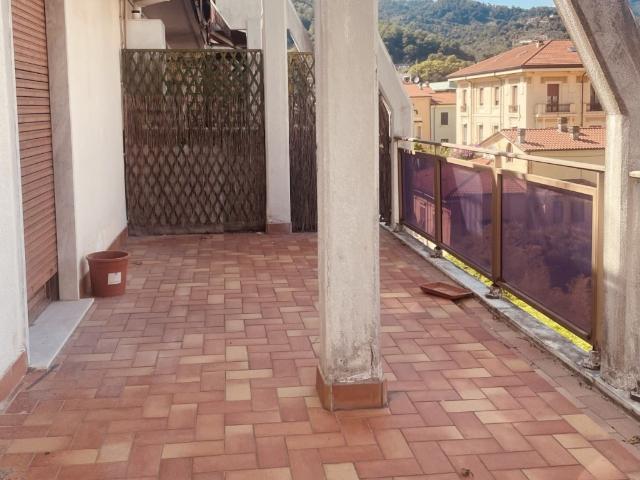 Quadrilocale in vendita a Carrara