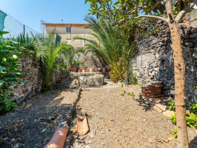 Quadrilocale in vendita a Catania