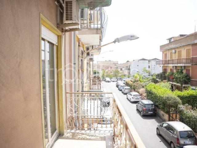 Quadrilocale in vendita a Catania via cimone, 10, Barriera Leucatia