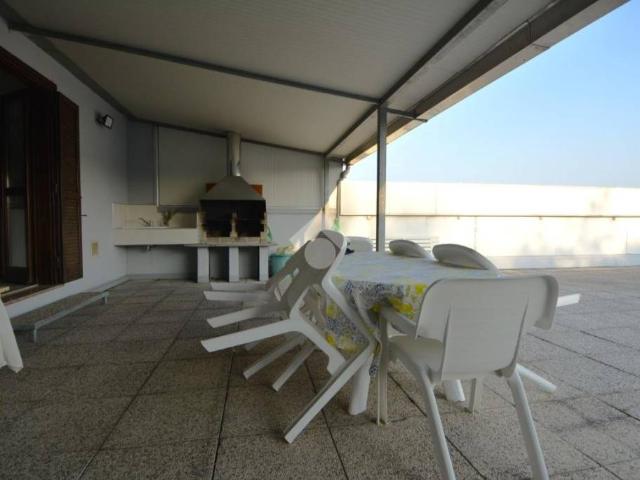 Quadrilocale in vendita a Cavenago di Brianza via Roma, 143