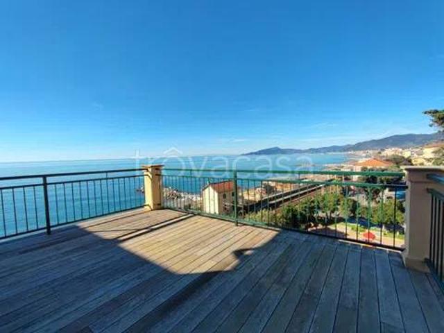 Quadrilocale in vendita a Cavi, Lavagna
