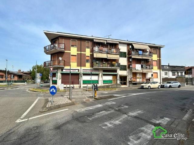 Quadrilocale in vendita a Cerro al Lambro via Mirandola, 3