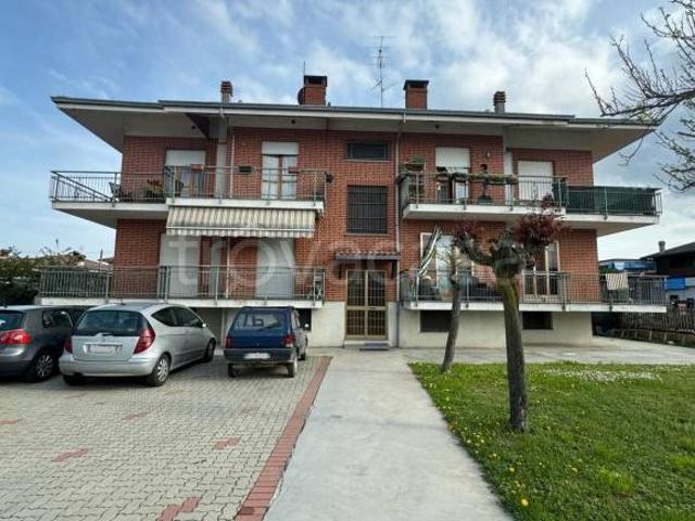 Quadrilocale in vendita a Cherasco via Cuneo, 51, Roreto
