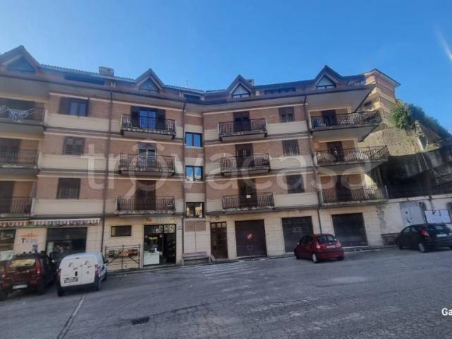 Quadrilocale in vendita a Chiusano di San Domenico via Giosuè Carducci