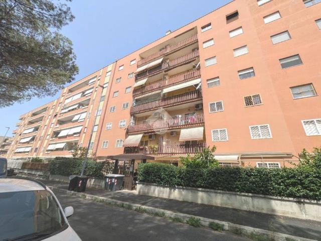 Quadrilocale in vendita a Ciampino via Lussemburgo, 12