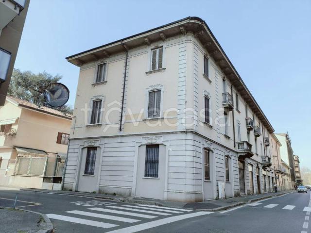 Quadrilocale in vendita a Cinisello Balsamo, Balsamo