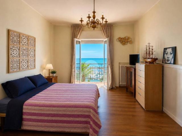 Quadrilocale in vendita a Civitanova Marche via Regina Margherita, 85