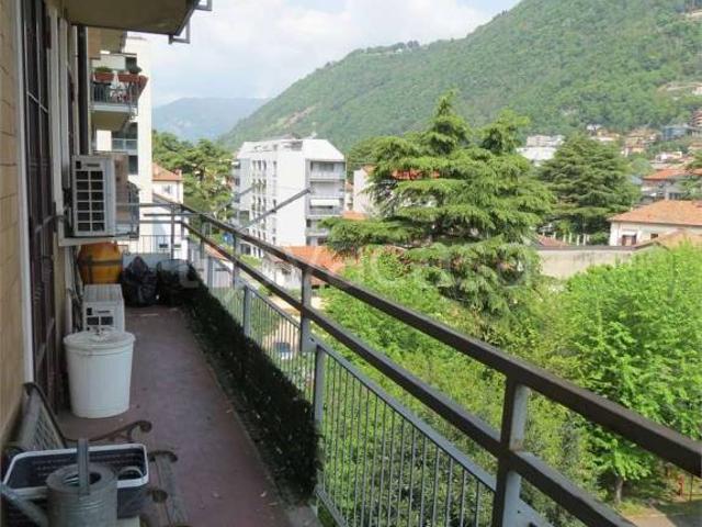 Quadrilocale in vendita a Como via Carloni, 29, Borghi