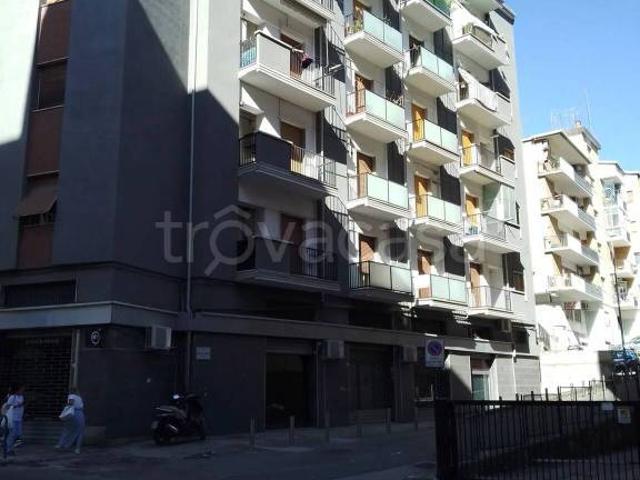 Quadrilocale in vendita a Cosenza via Nicola Serra, Centro