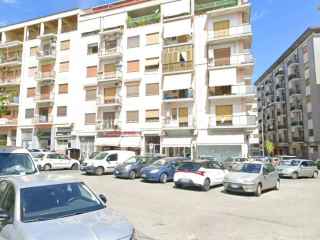 Quadrilocale in vendita a Cosenza via de donato