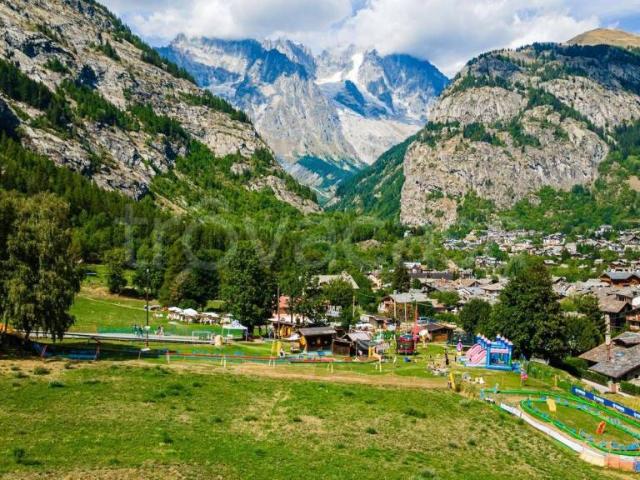 Quadrilocale in vendita a Courmayeur