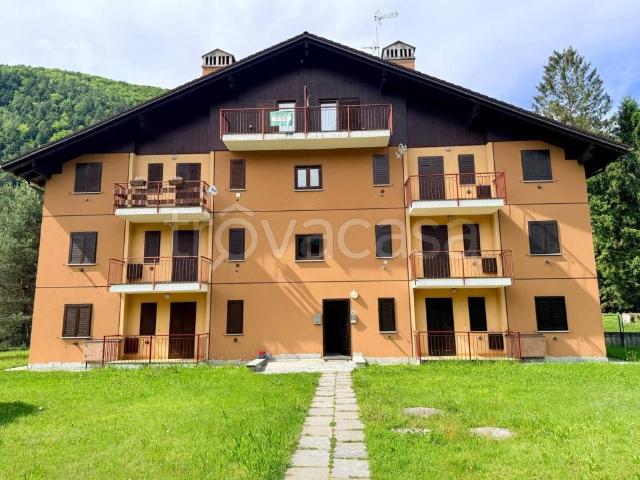 Quadrilocale in vendita a Craveggia via Villaggio Santa Rita