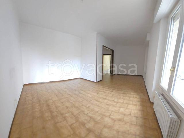 Quadrilocale in vendita a Cremona via Racchetta, 5, Centro città