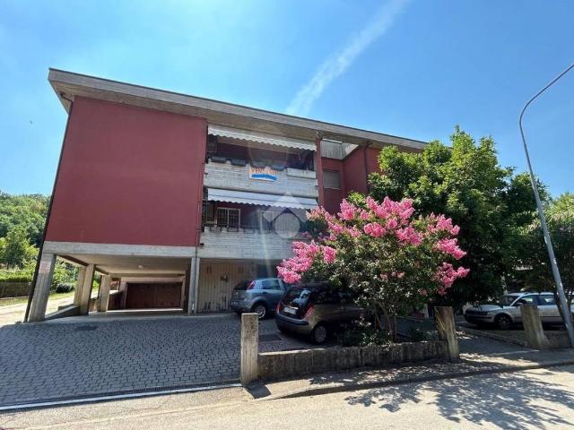 Quadrilocale in vendita a Deruta via Pietro Nenni