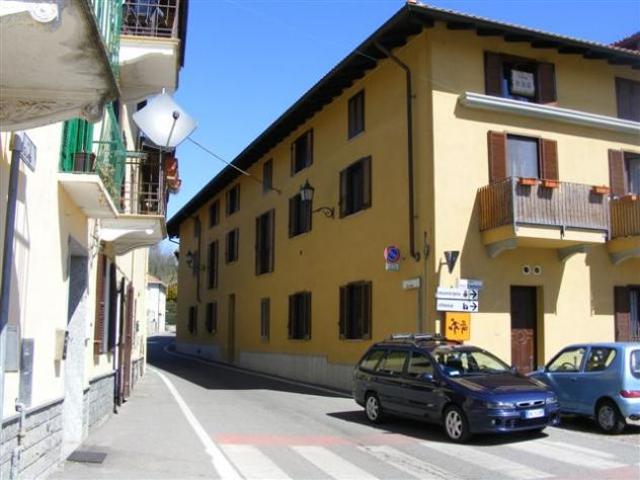 QUADRILOCALE in vendita a Dorzano