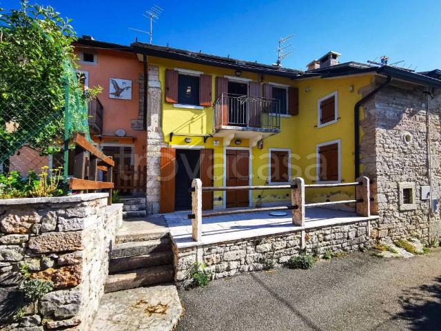 Quadrilocale in vendita a Erbezzo
