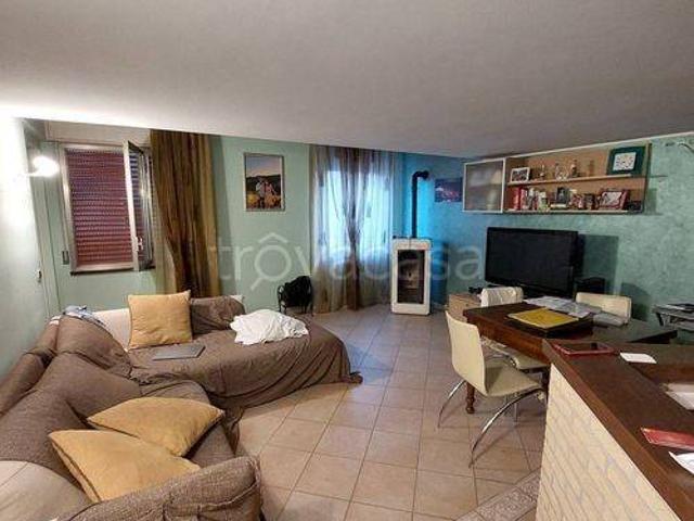Quadrilocale in vendita a Fano via Trave, Poderino Trave