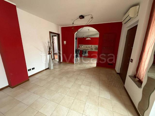 Quadrilocale in vendita a Fara Gera d'Adda via Andrea Ponti, 4