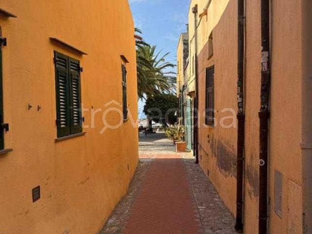 Quadrilocale in vendita a Finale Ligure via del Capo, 55, Varigotti