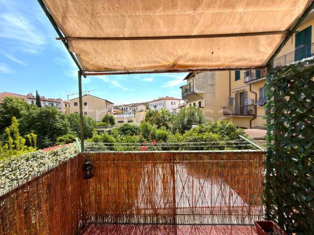 Quadrilocale in vendita a Firenze, Porta al Prato San Jacopino