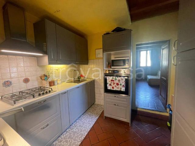 Quadrilocale in vendita a Firenze via dei Macci, Sant'Ambrogio