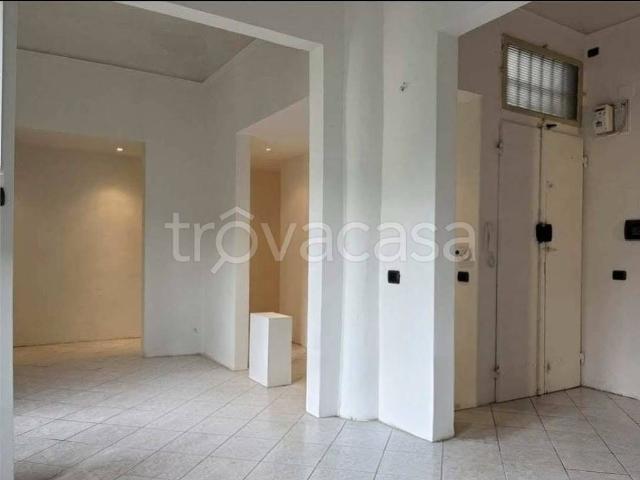 Quadrilocale in vendita a Firenze via del Lasca, Cure
