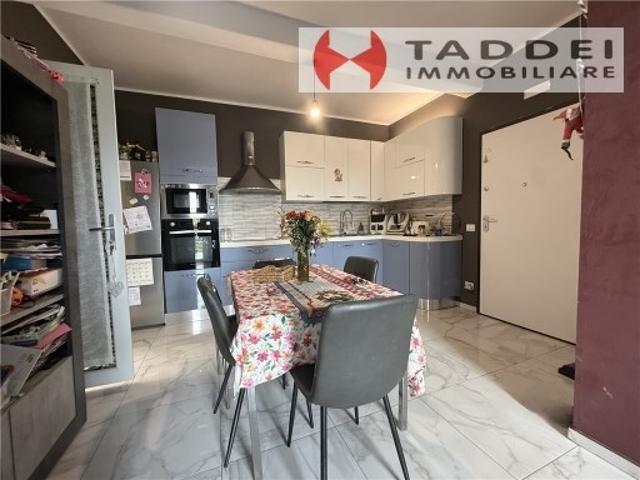 Quadrilocale in vendita a Firenze via di scandicci 220, Soffiano