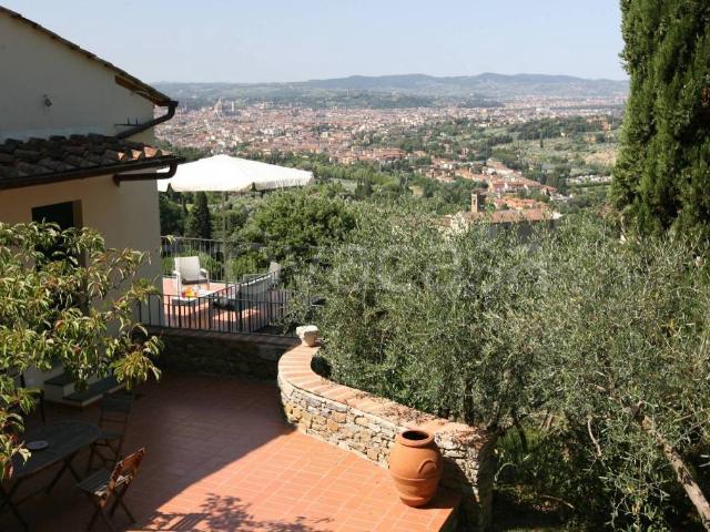 Quadrilocale in vendita a Firenze via Fiesolana, D'Azeglio