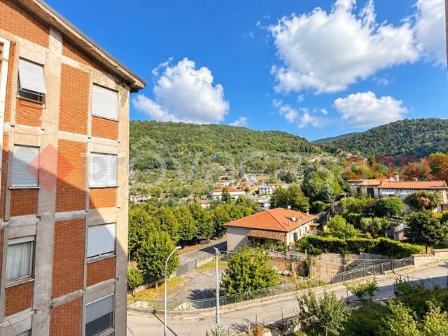Quadrilocale in vendita a Fiuggi via Le Uta, 3