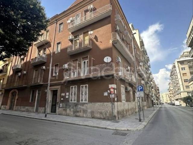 Quadrilocale in vendita a Foggia via Isonzo, 30, Stazione