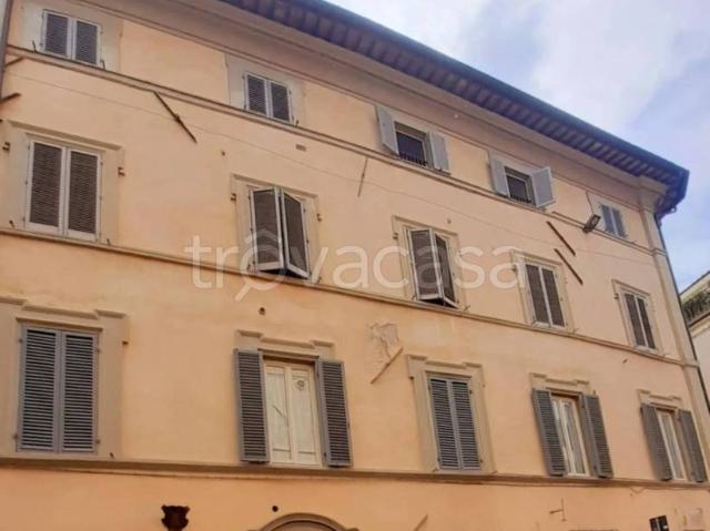 Quadrilocale in vendita a Foligno via Cairoli, 4