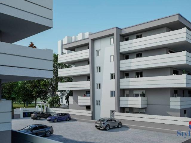 Quadrilocale in vendita a Garbagnate Milanese via Varese