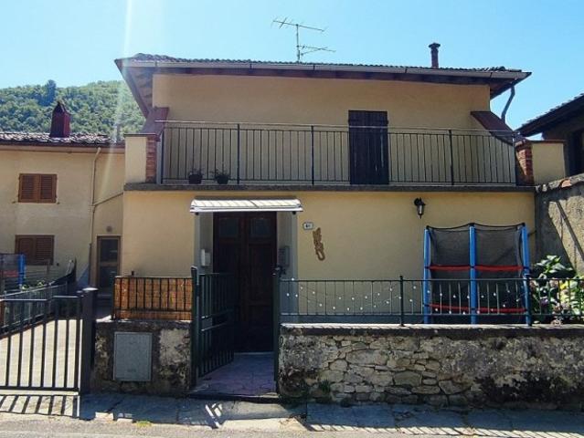 Quadrilocale in vendita a Gattaia, Vicchio