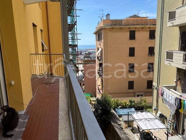 Quadrilocale in vendita a Genova via Elsa, 10, Cornigliano