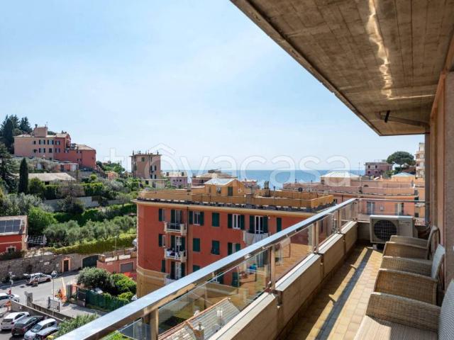 Quadrilocale in vendita a Genova via Orlando, Sturla