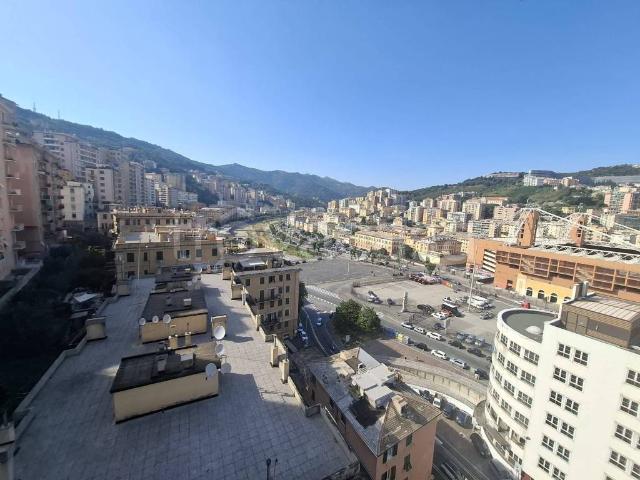 Quadrilocale in vendita a Genova via Ponterotto, 90, Marassi